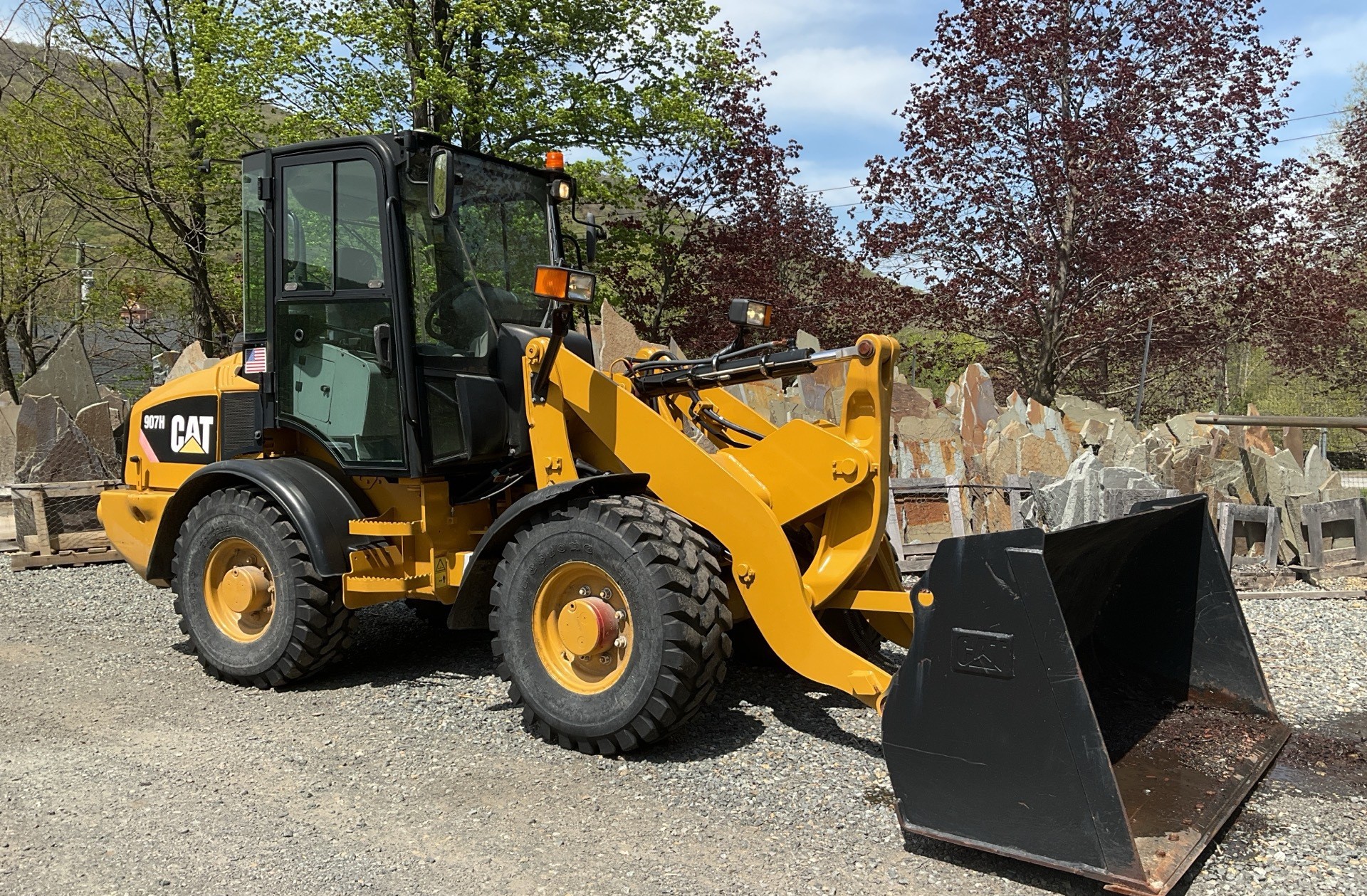 2011 Cat 907H Wheel Loader for sale